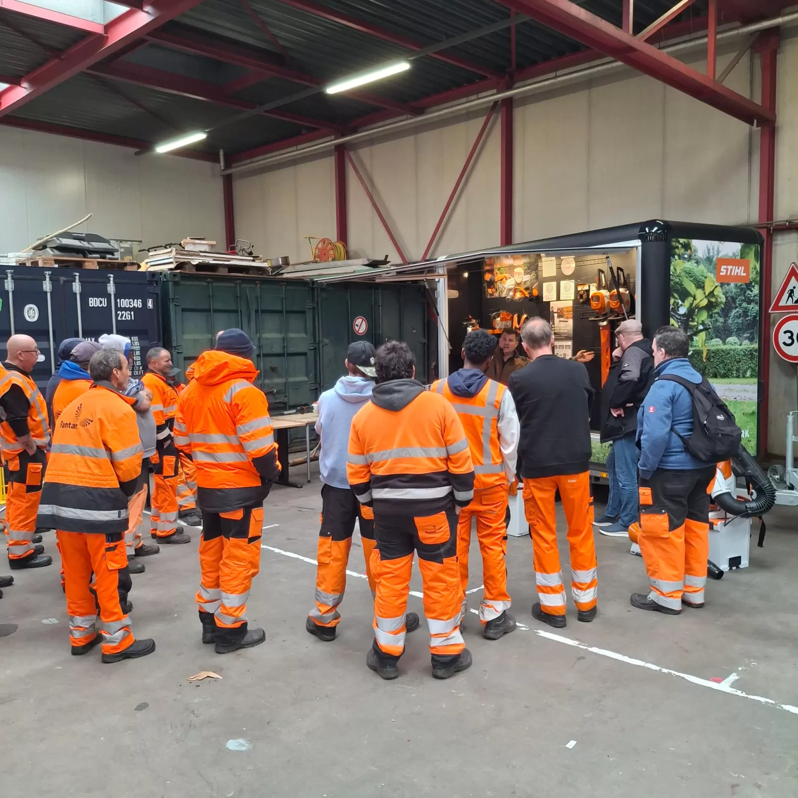Bijscholing gereedschap voor afdeling Groen.